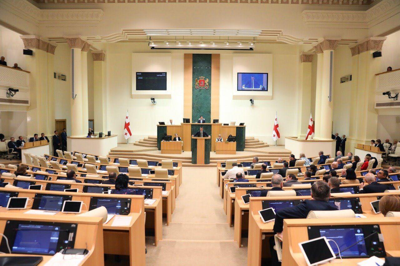 საქართველოს პარლამენტმა მთავრობის ახალი შემადგენლობა დაამტკიცა