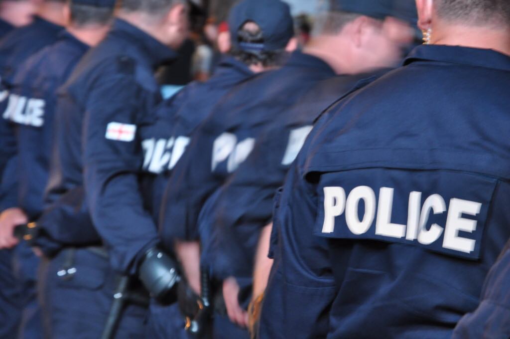 გილოცავთ პოლიციელის დღეს