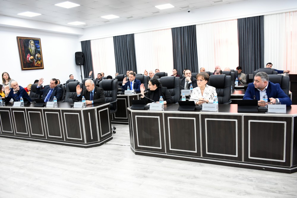 ზაზა ოქუაშვილს სადეპუტატო უფლებამოსილება ვადამდე შეუწყდა