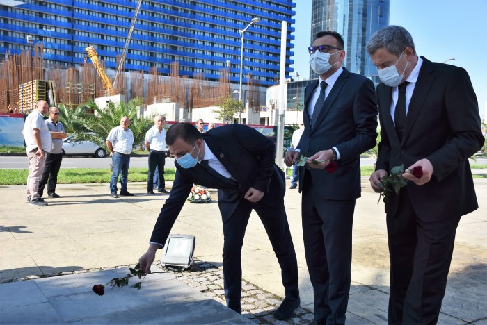 საქართველო გმირებს არ ივიწყებს!