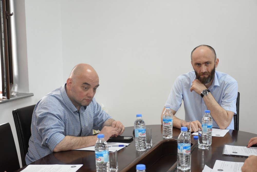 კომიტეტი ბიუჯეტის პროექტს მხარს უჭერს