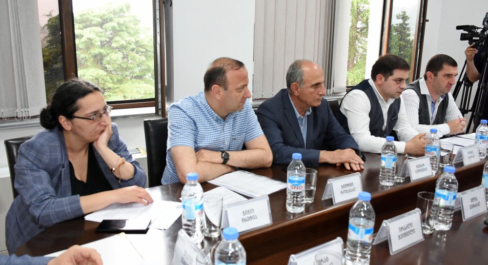 ბიუროს სხდომა