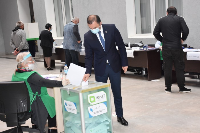 დავით გაბაიძემ არჩევანი ბათუმის 49-ე უბანზე გააკეთა