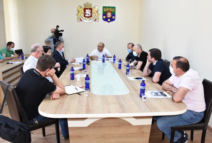 კომიტეტებში მრჩეველთა საბჭოს ანგარიშის განხილვა დაიწყო