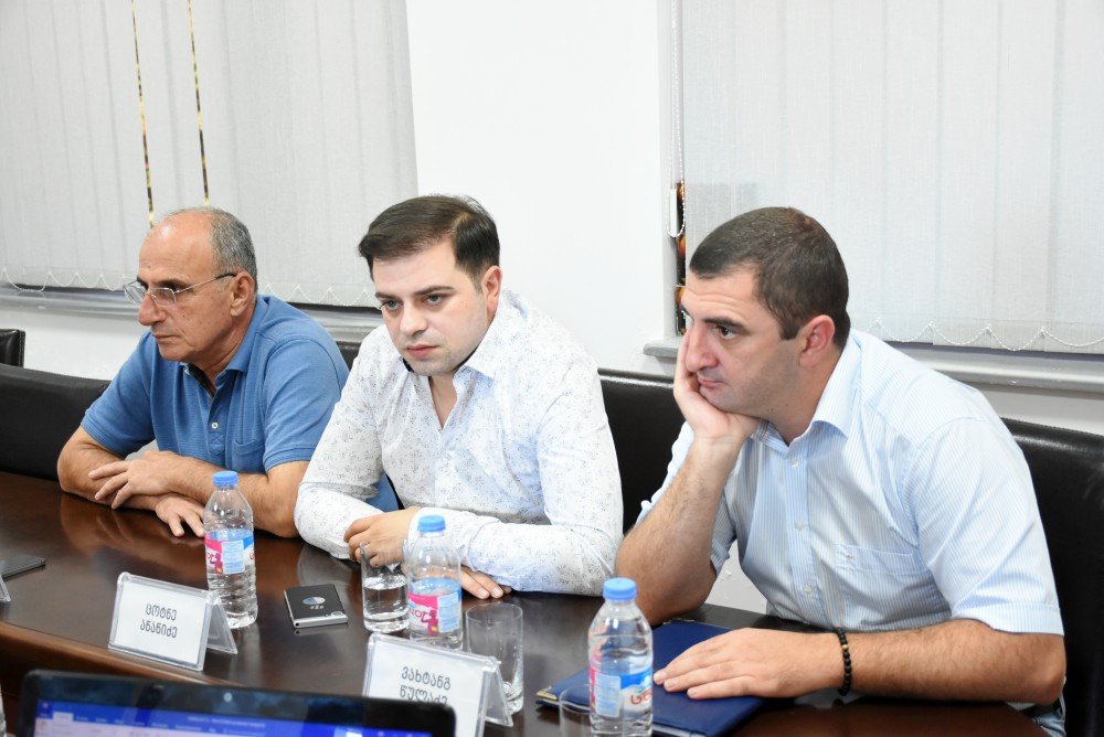 ბიუროს სხდომა