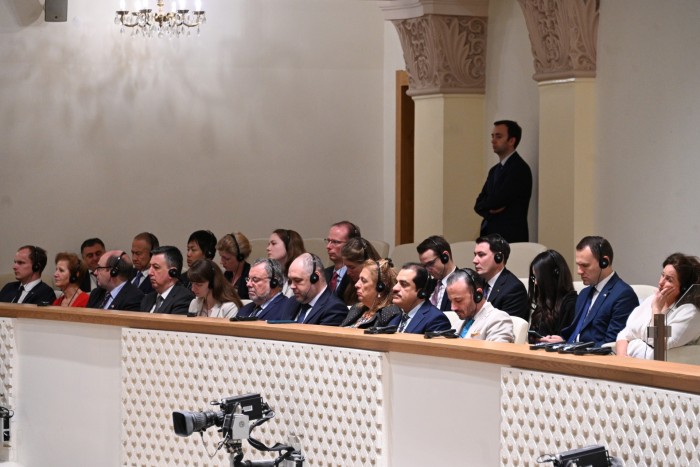 დავით გაბაიძე, პარლამენტში, პრემიერ-მინისტრის ანგარიშის მოსმენას დაესწრო