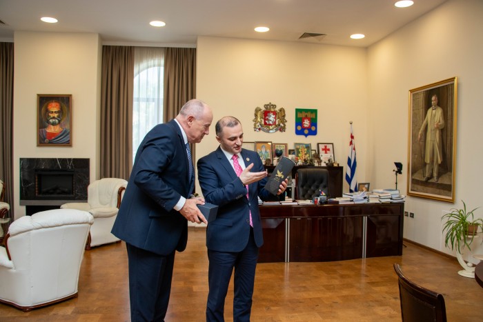 დავით გაბაიძემ პეტრ კუბერნატს უმასპინძლა