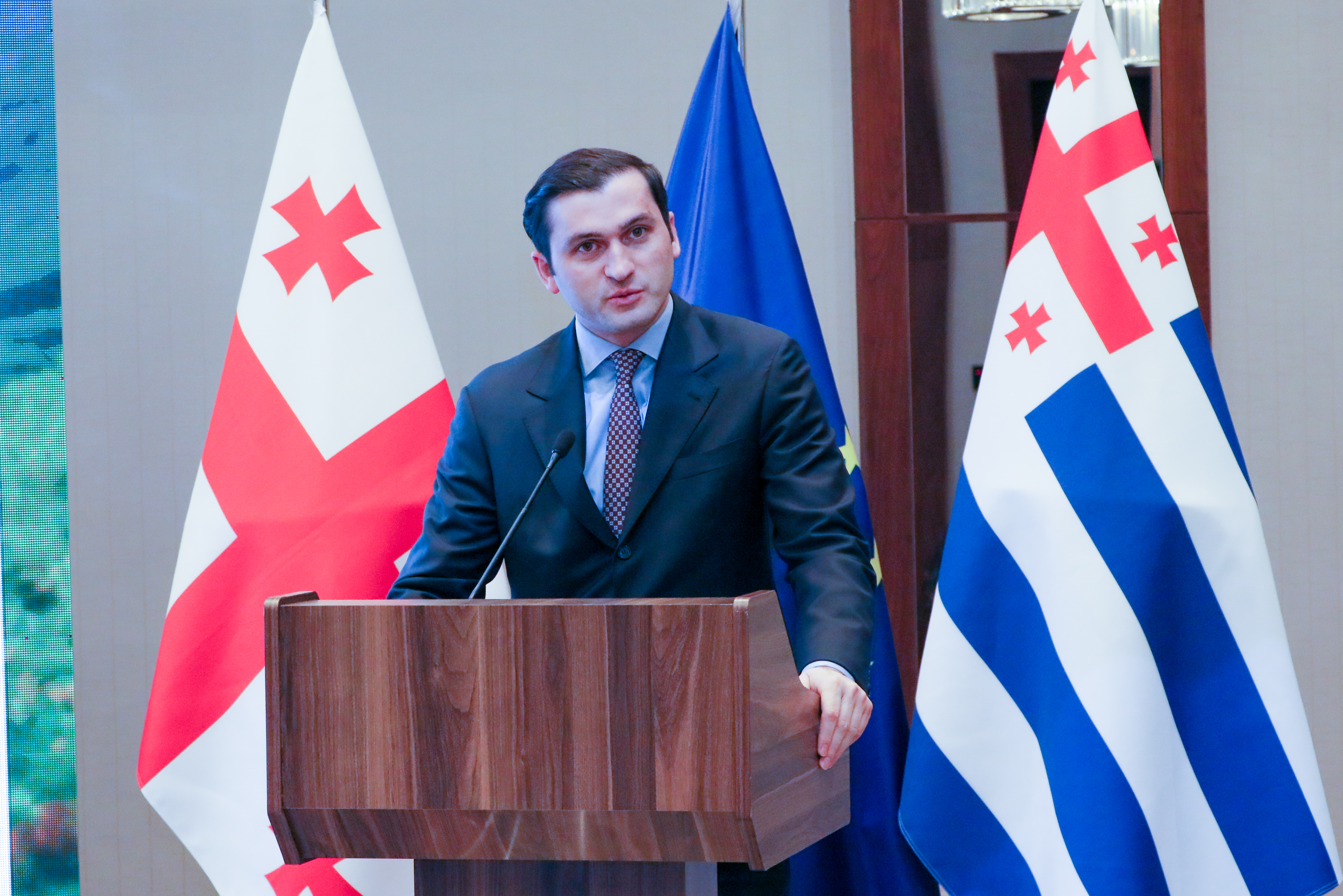 უმაღლესი საბჭოს წევრები  აჭარის სოფლის მეურნეობის სამინისტროს შემაჯამებელ შეხვედრაში მონაწილეობდნენ