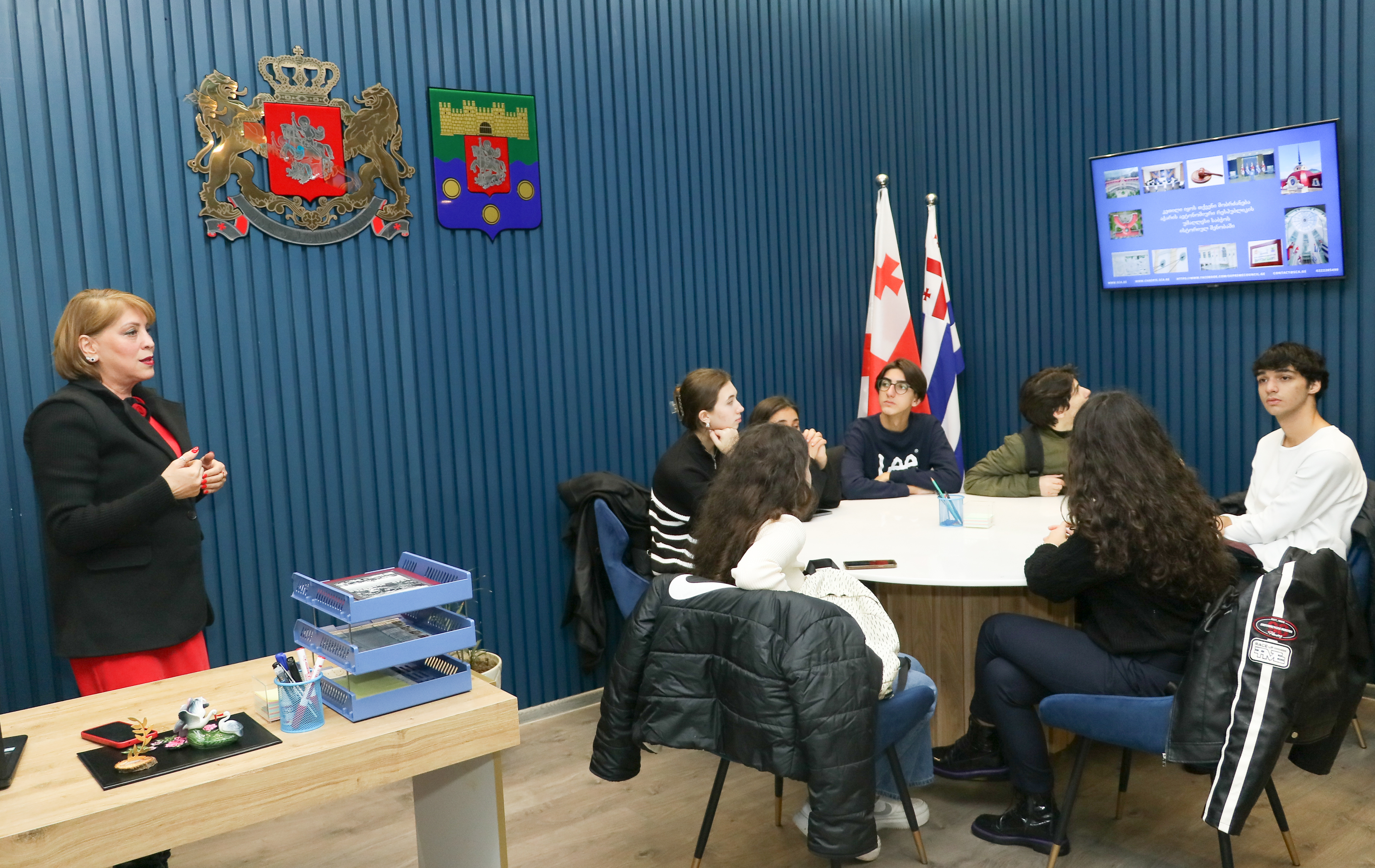 სკოლა-ლიცეუმ მასტერკლასის მე-9 კლასელთა ექსკურსია უმაღლეს საბჭოში