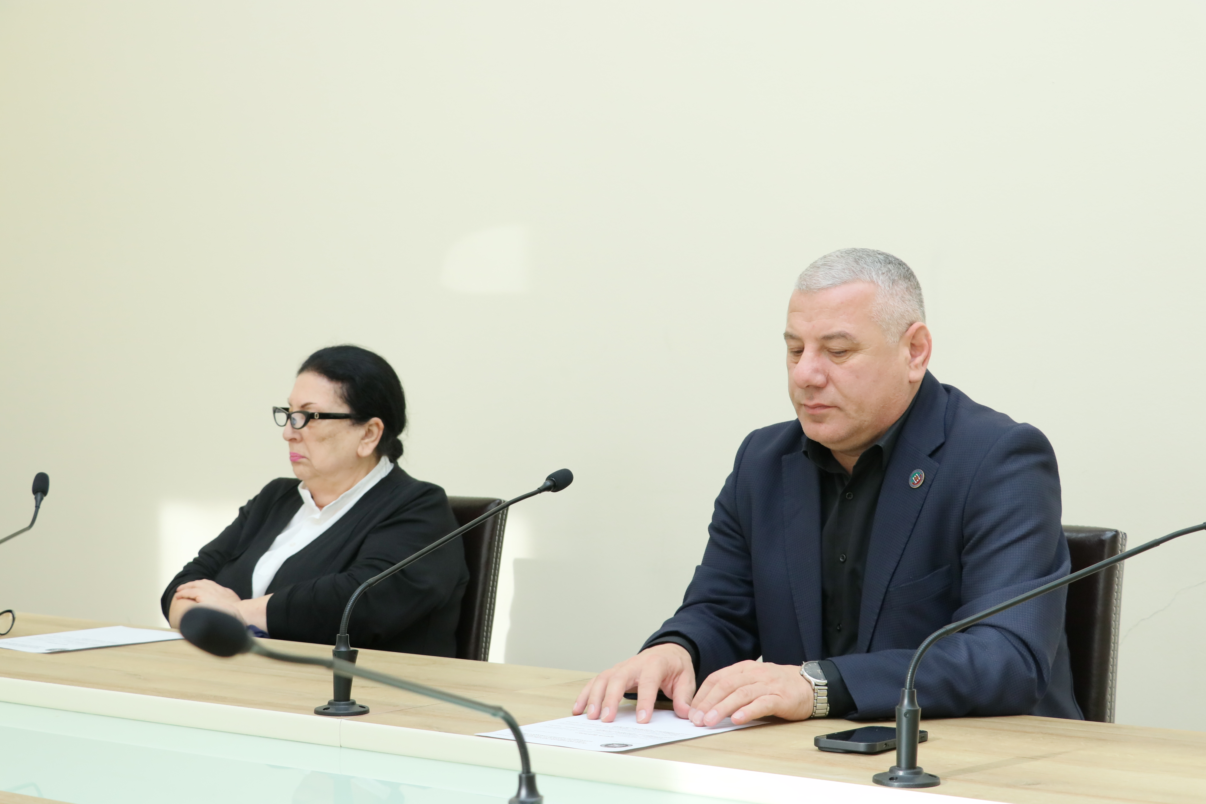    საკონსტიტუციო, იურიდიულ და საპროცედურო საკითხთა კომიტეტის სხდომა