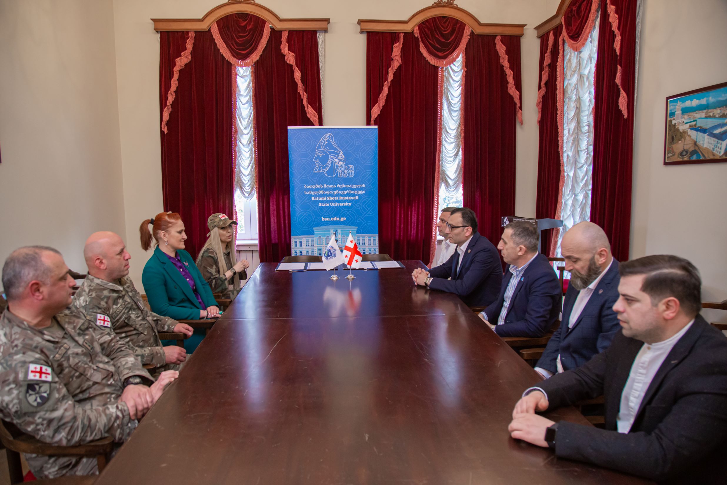 ბსუ-სა და მოხალისეთა ორგანიზაცია - “ვემსახურები საქართველოს” შორის ურთიერთთანამშროლობის მემორანდუმი გაფორმდა