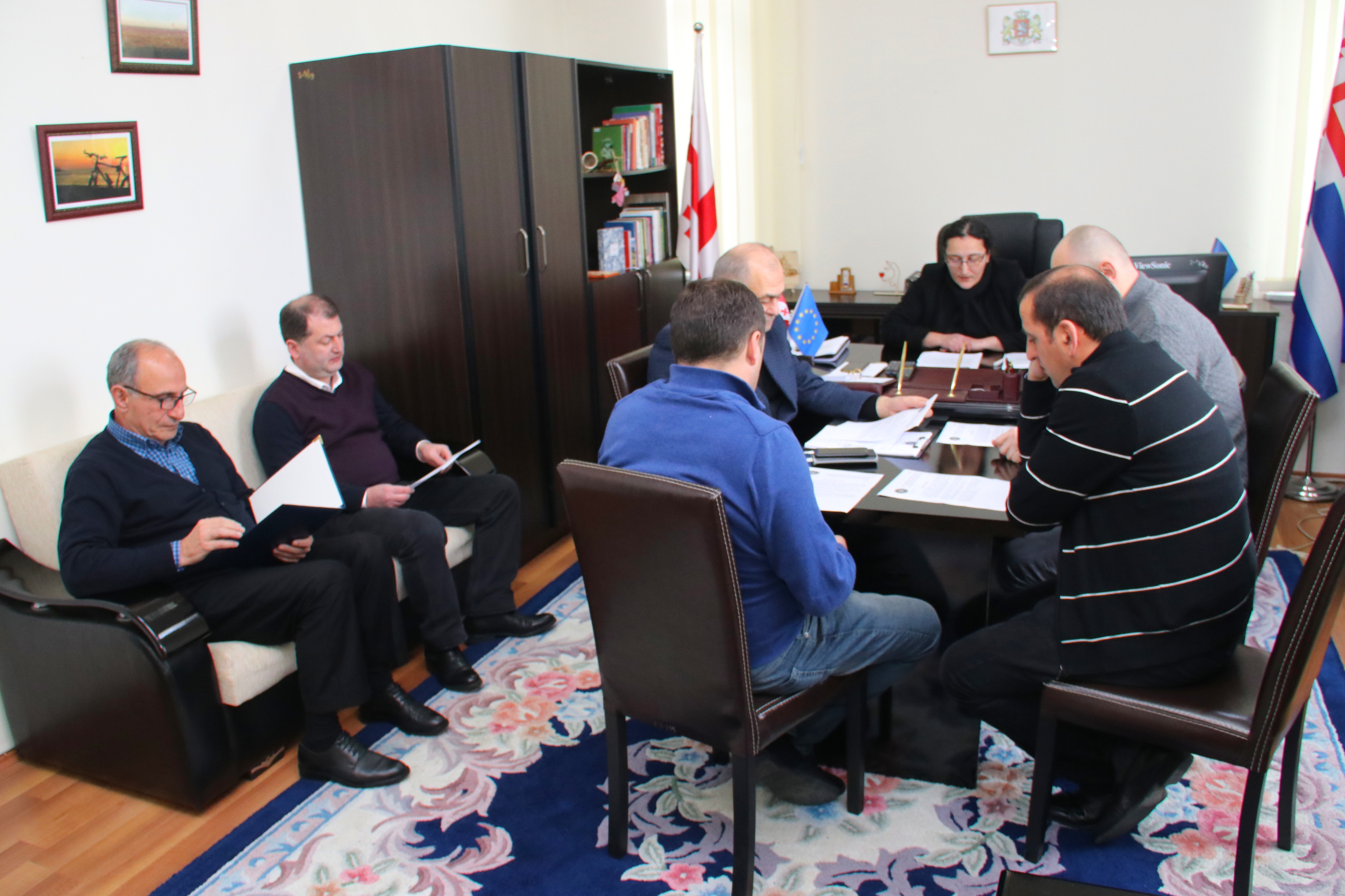 საკონსტიტუციო ცვლილების ინიციატივა 14 დეპუტატის ხელმოწერით 