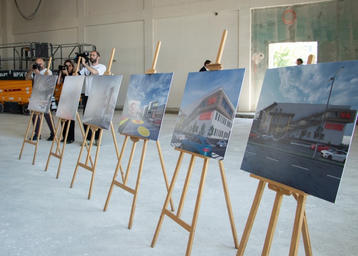 ირაკლი კობახიძე ბათუმის მე-16 საჯარო სკოლის სამშენებლო სამუშაოებს გაეცნო