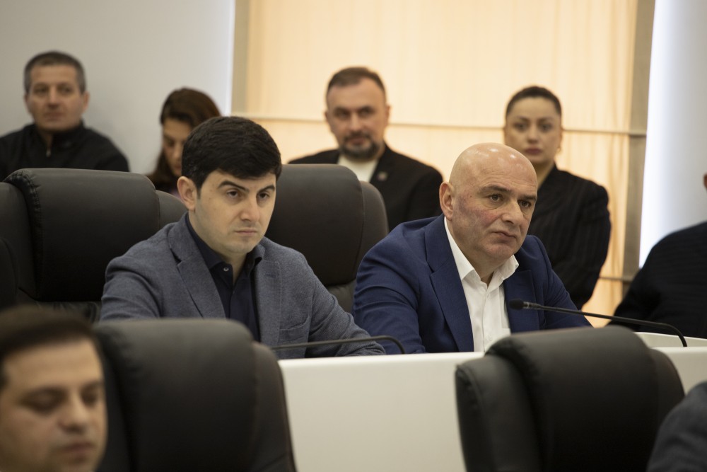 აჭარის უმაღლეს საბჭოში 6 დეპუტატს უფლებამოსილება ვადამდე შეუწყდა