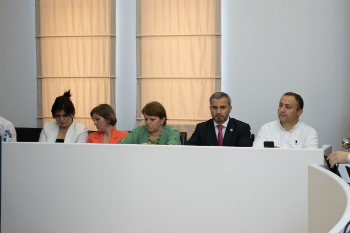 უმაღლეს საბჭოში აჭარის მთავრობის თავმჯდომარეს მოუსმინეს