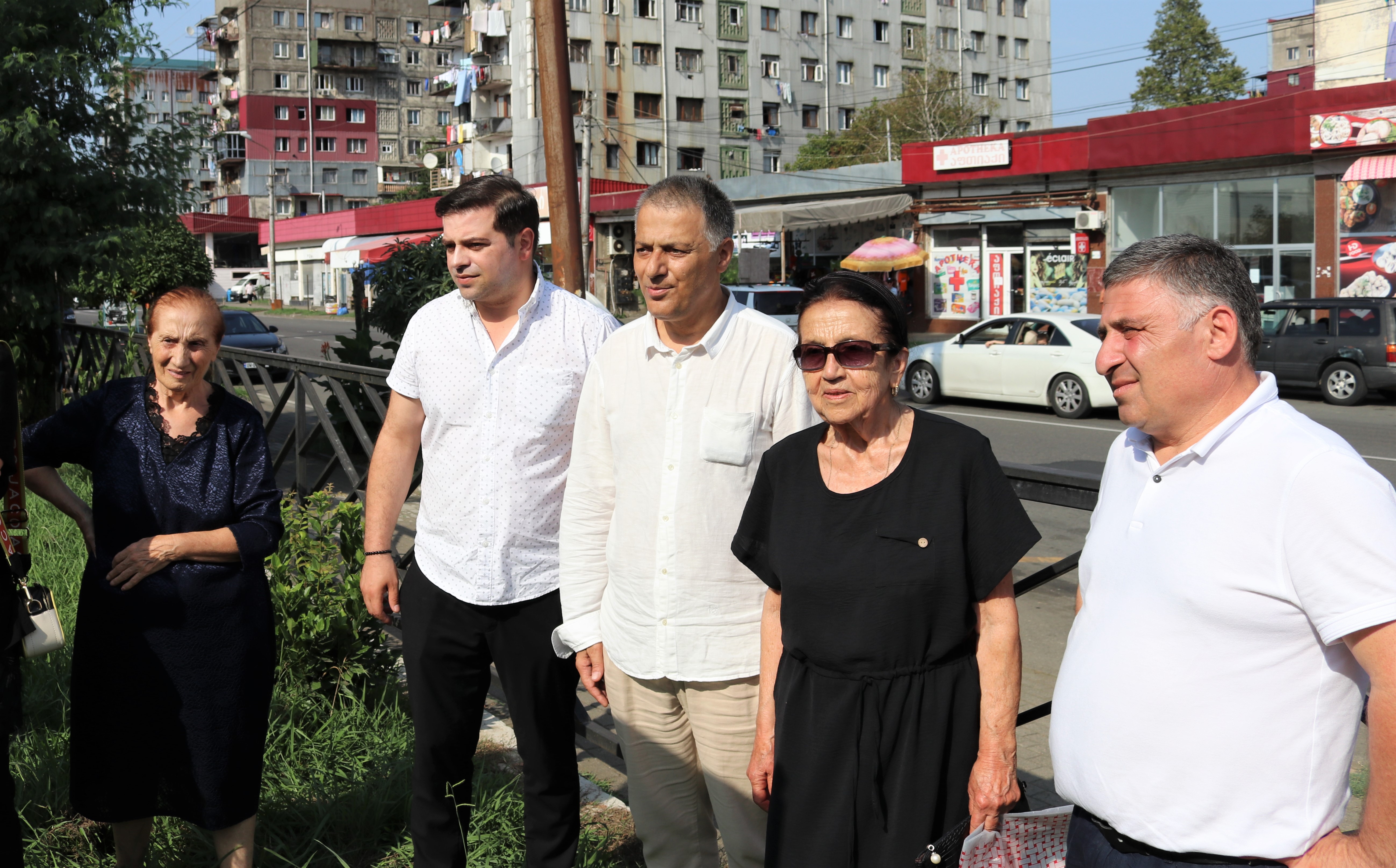  ზაურ ღლონტის საცხოვრებელი სახლის კედელზე მემორიალური დაფა განთავსდა