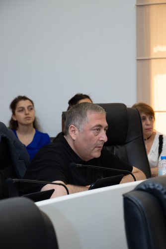 უმაღლეს საბჭოში აჭარის მთავრობის თავმჯდომარეს მოუსმინეს