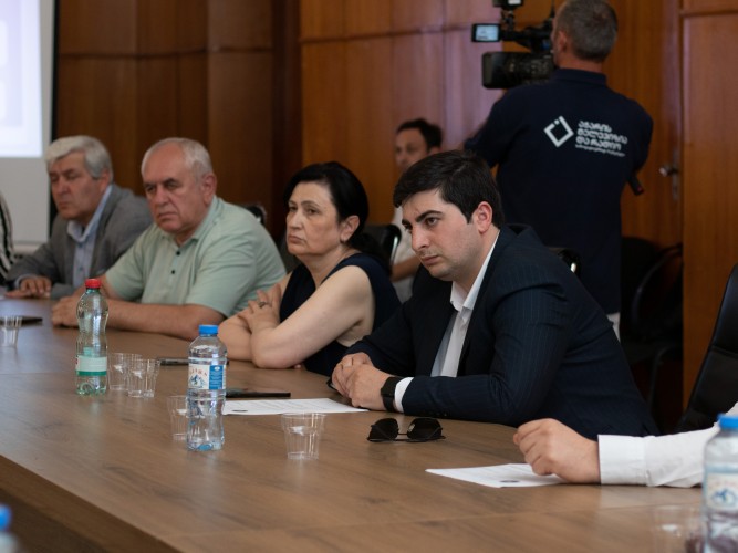 ჯანმრთელობის დაცვისა და სოციალურ საკითხთა კომიტეტის გასვლითი სხდომა