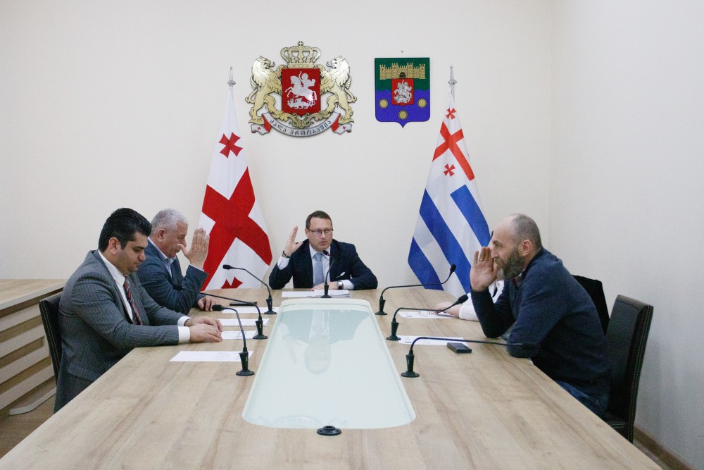 საკონსტიტუციო, იურიდიულ და საპროცედურო საკითხთა კომიტეტის სხდომა