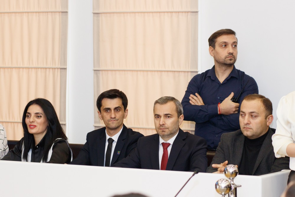 ახალარჩეული უმაღლესი საბჭოს პირველი სხდომა გაიმართა