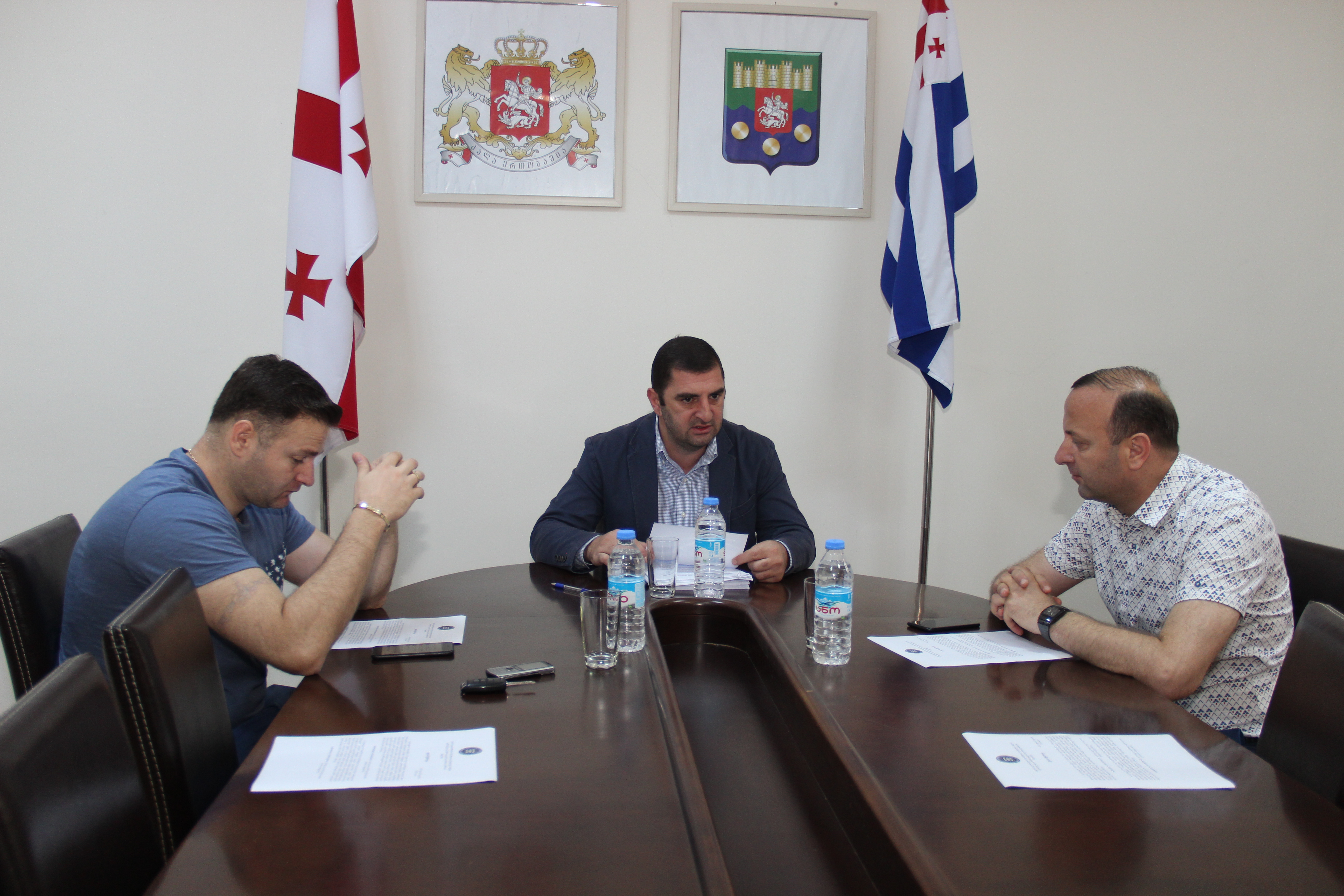  ორივე საკითხი ცნობად მიიღეს