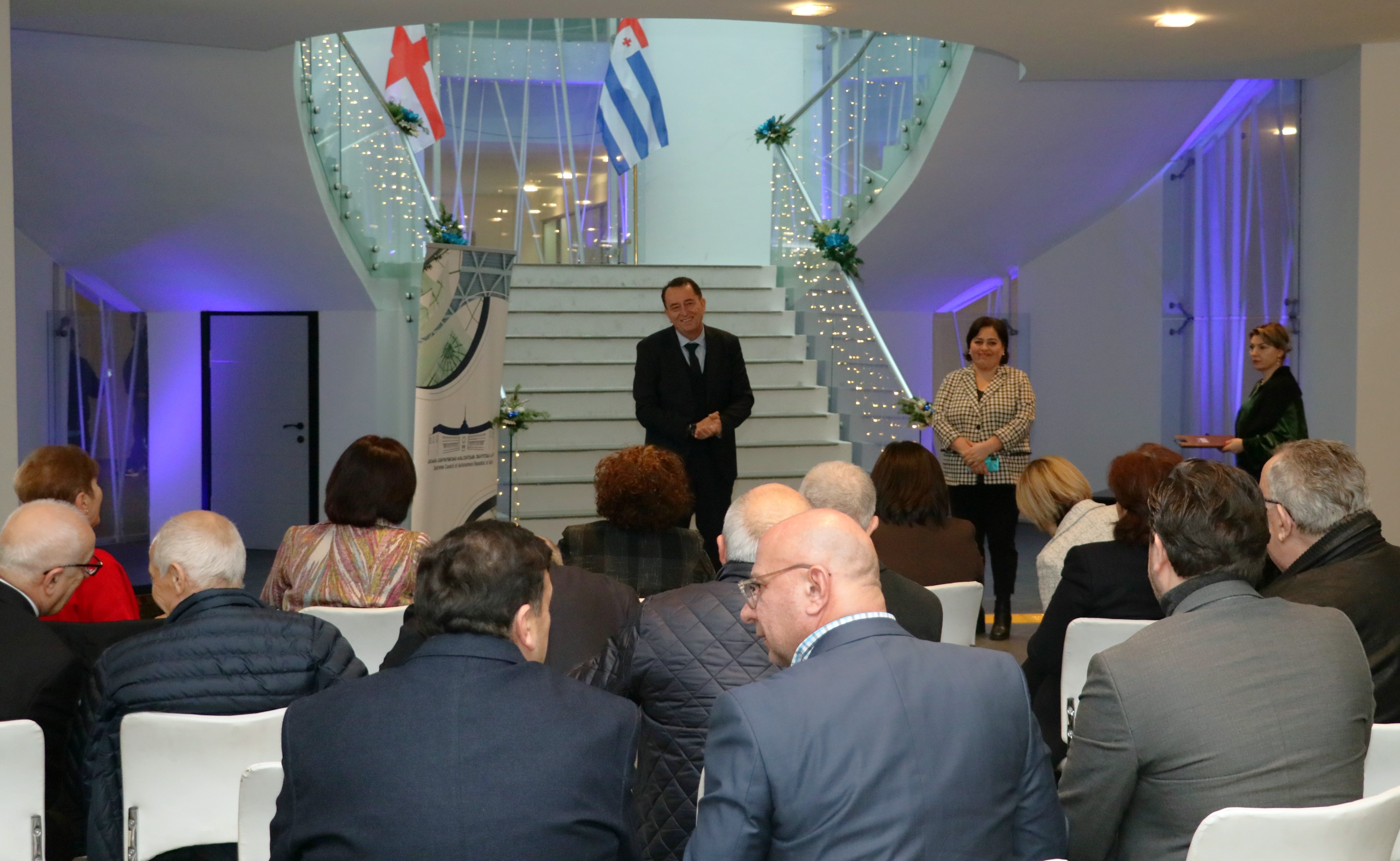 ილია ვერძაძემ, წლის შემაჯამებელ ღონისძიებაზე, ღვაწლმოსილი ექიმები დააჯილდოვა