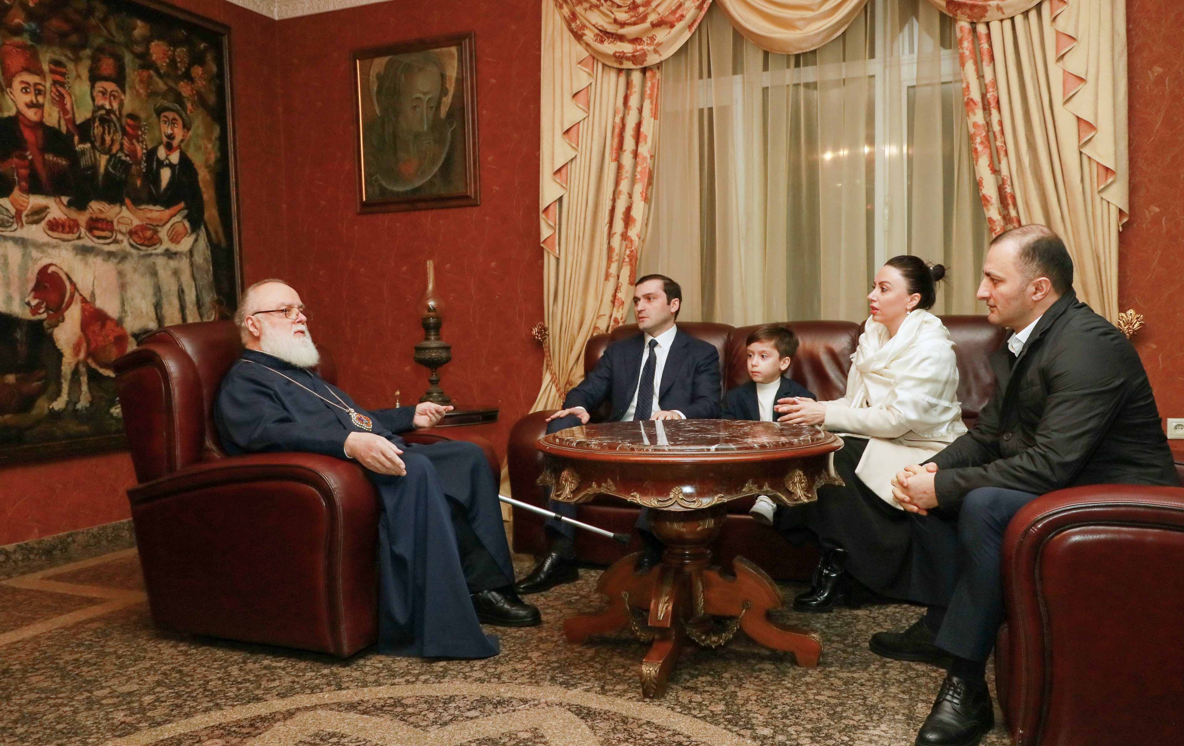 აჭარის უმაღლესი საბჭოს თავმჯდომარე საშობაო ლიტურგიას დაესწრო