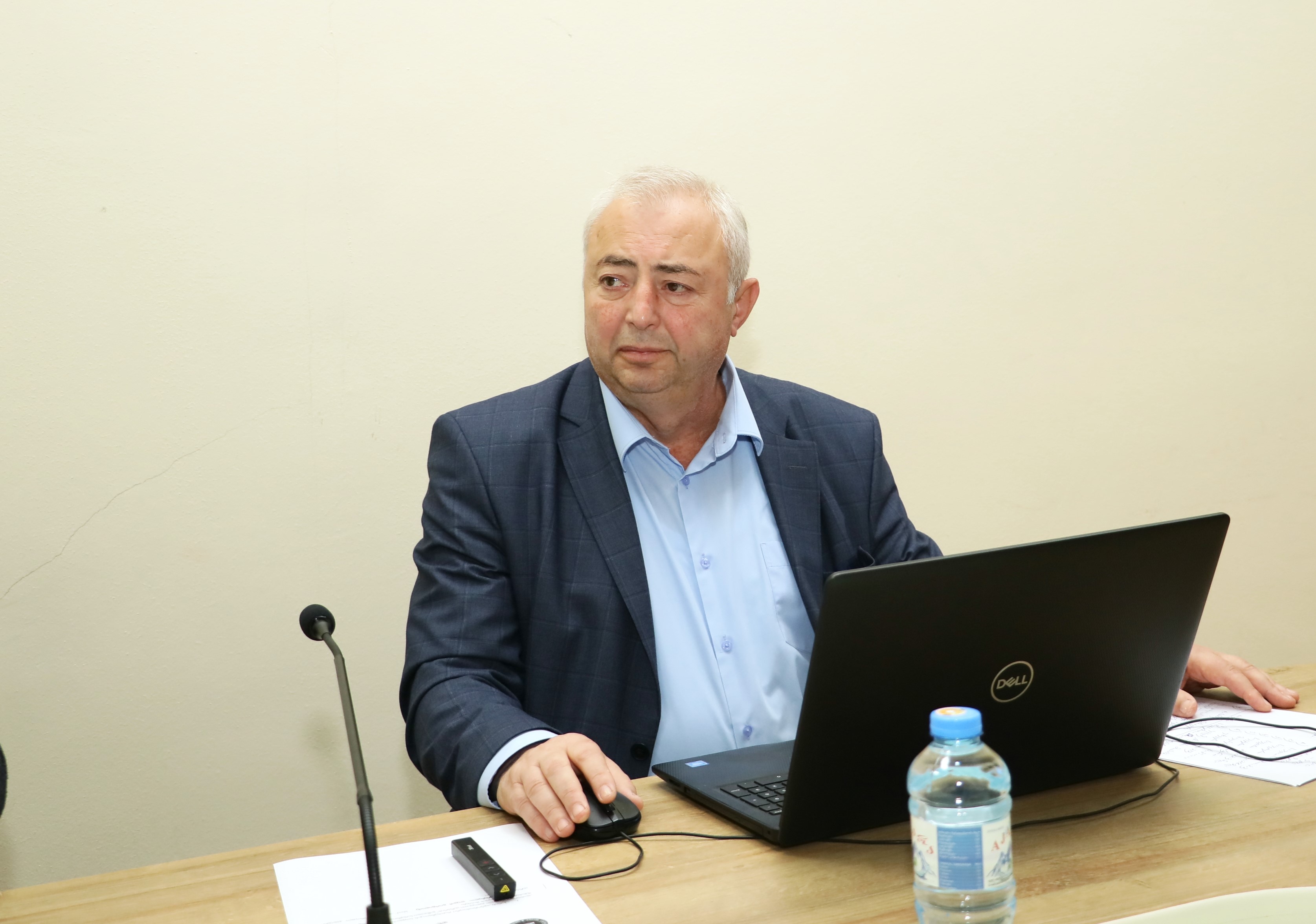 აგრარულ და გარემოს დაცვის საკითხთა კომიტეტის სხდომა