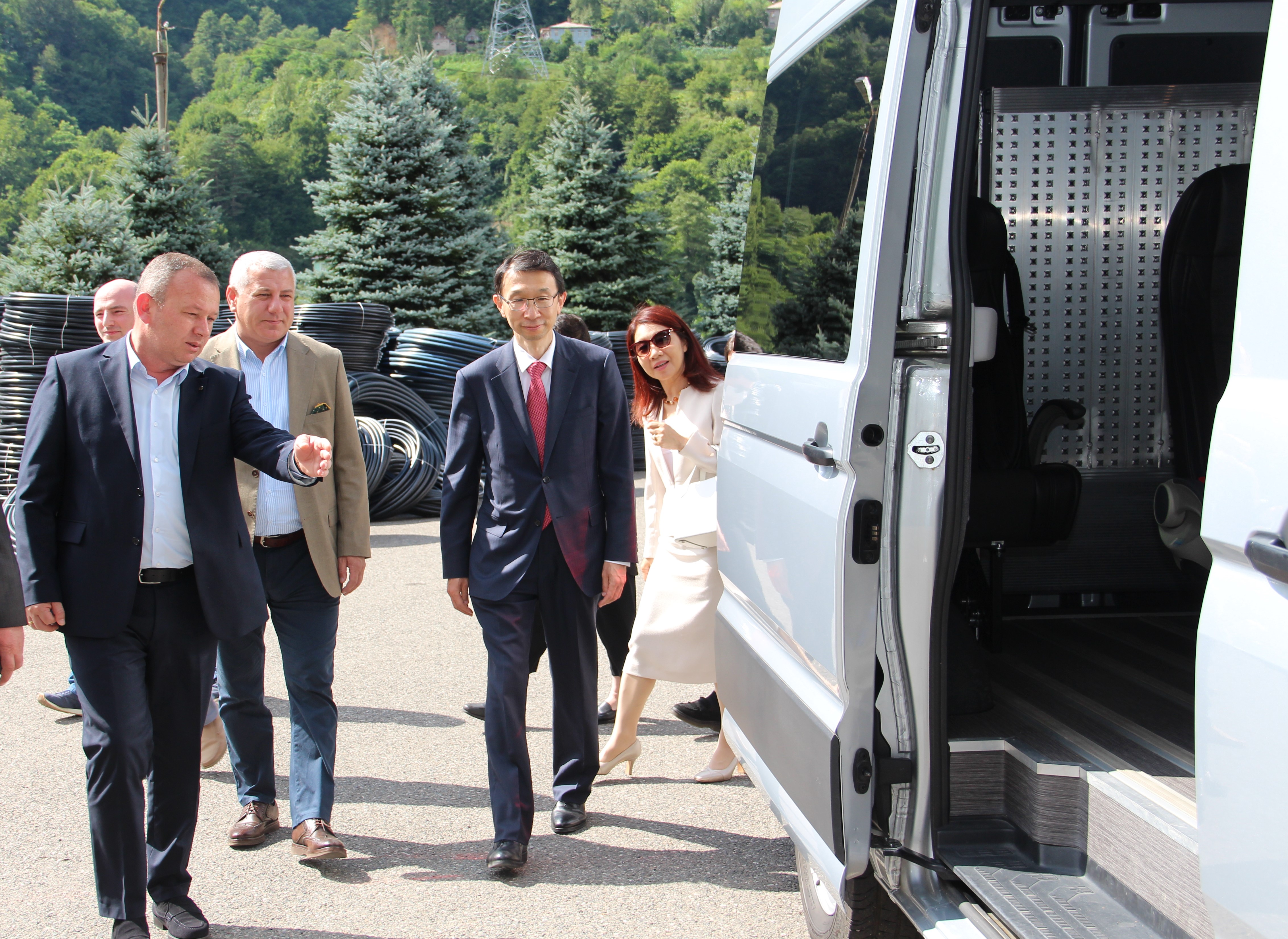 ქედის მუნიციპალიტეტს ეკოავტობუსი გადასცეს