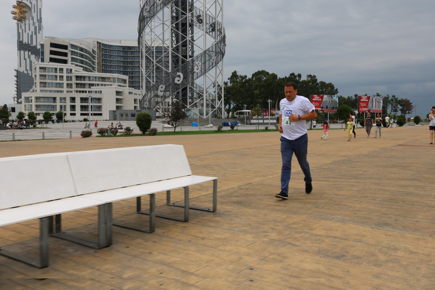 აჭარის უმაღლეს საბჭოში, „მინისტრის საათის“ ფორმატში, ფინანსთა და ეკონომიკის მინისტრს - ჯაბა ფუტკარაძეს მოუსმინეს