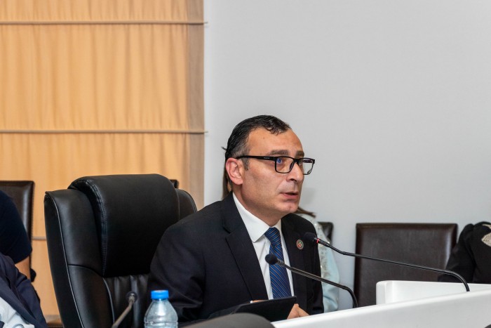 აჭარის უმაღლეს საბჭოში, „მინისტრის საათის“ ფორმატში, ფინანსთა და ეკონომიკის მინისტრს - ჯაბა ფუტკარაძეს მოუსმინეს