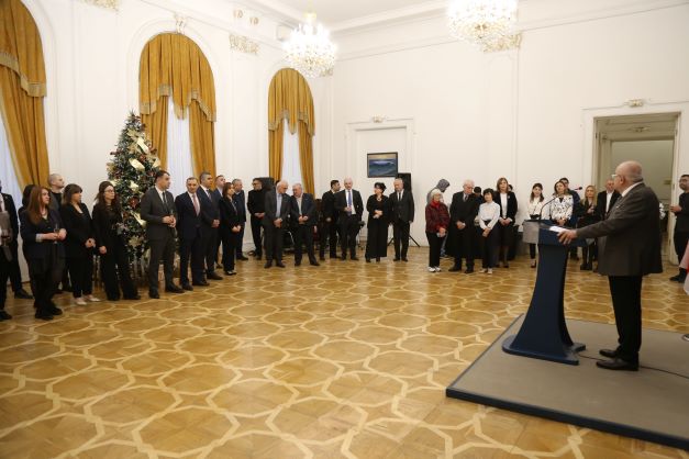 დავით გაბაიძე საკონტიტუციო სასამართლოში წინასაახალწლო მიღებას დაესწრო