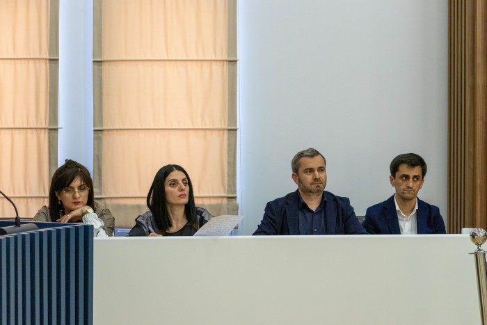 აჭარის უმაღლეს საბჭოში, „მინისტრის საათის“ ფორმატში, ფინანსთა და ეკონომიკის მინისტრს - ჯაბა ფუტკარაძეს მოუსმინეს