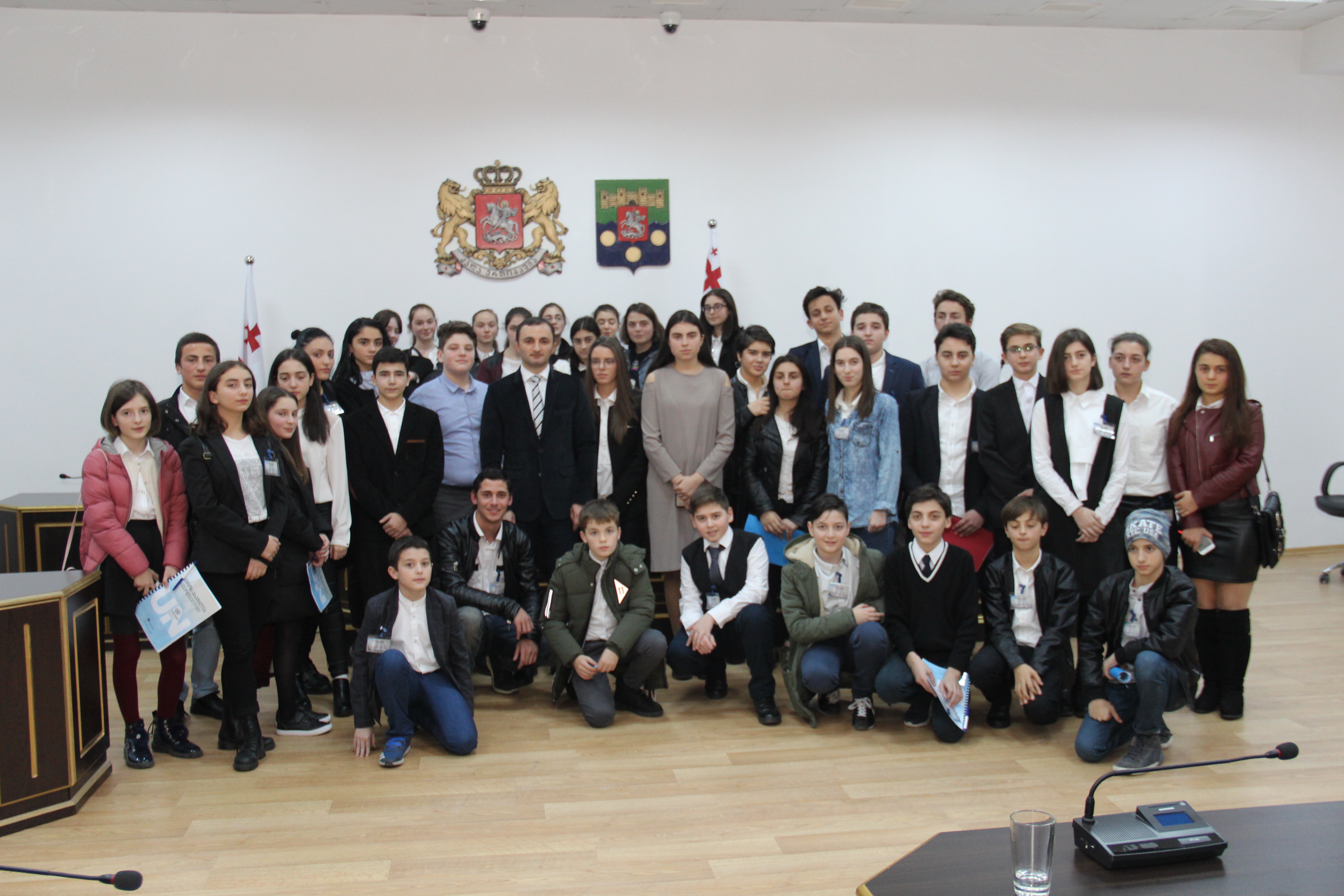 გაეროს ახალგაზრდული ასამბლეის დელეგატები უმაღლეს საბჭოში