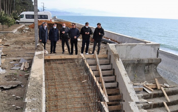 ცოტნე ანანიძე ქობულეთის სანაპირო ზოლის რეაბილიტაციის პროცესს გაეცნო