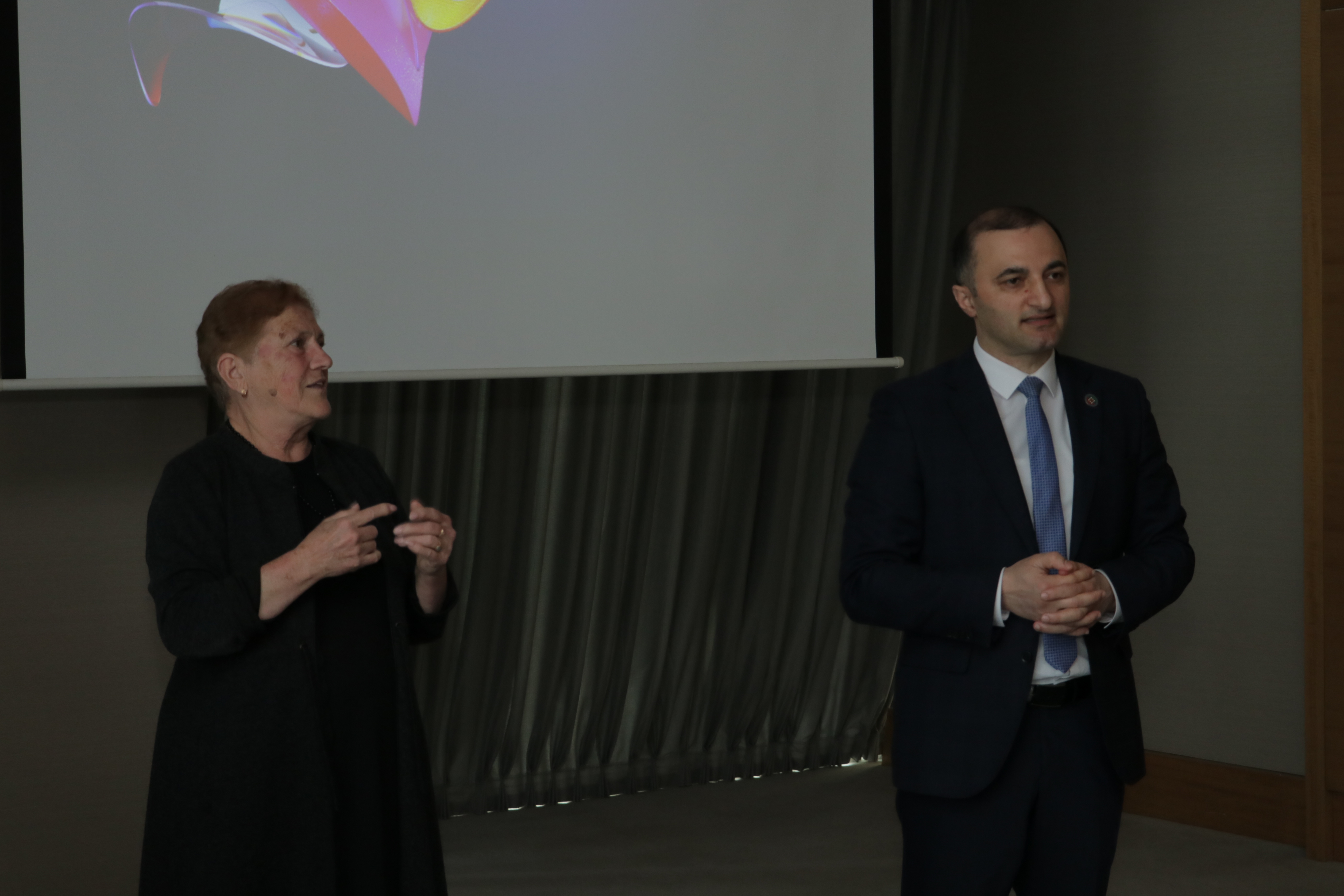  მხარდამჭერი სერვისების ინტერაქციული გამოფენა