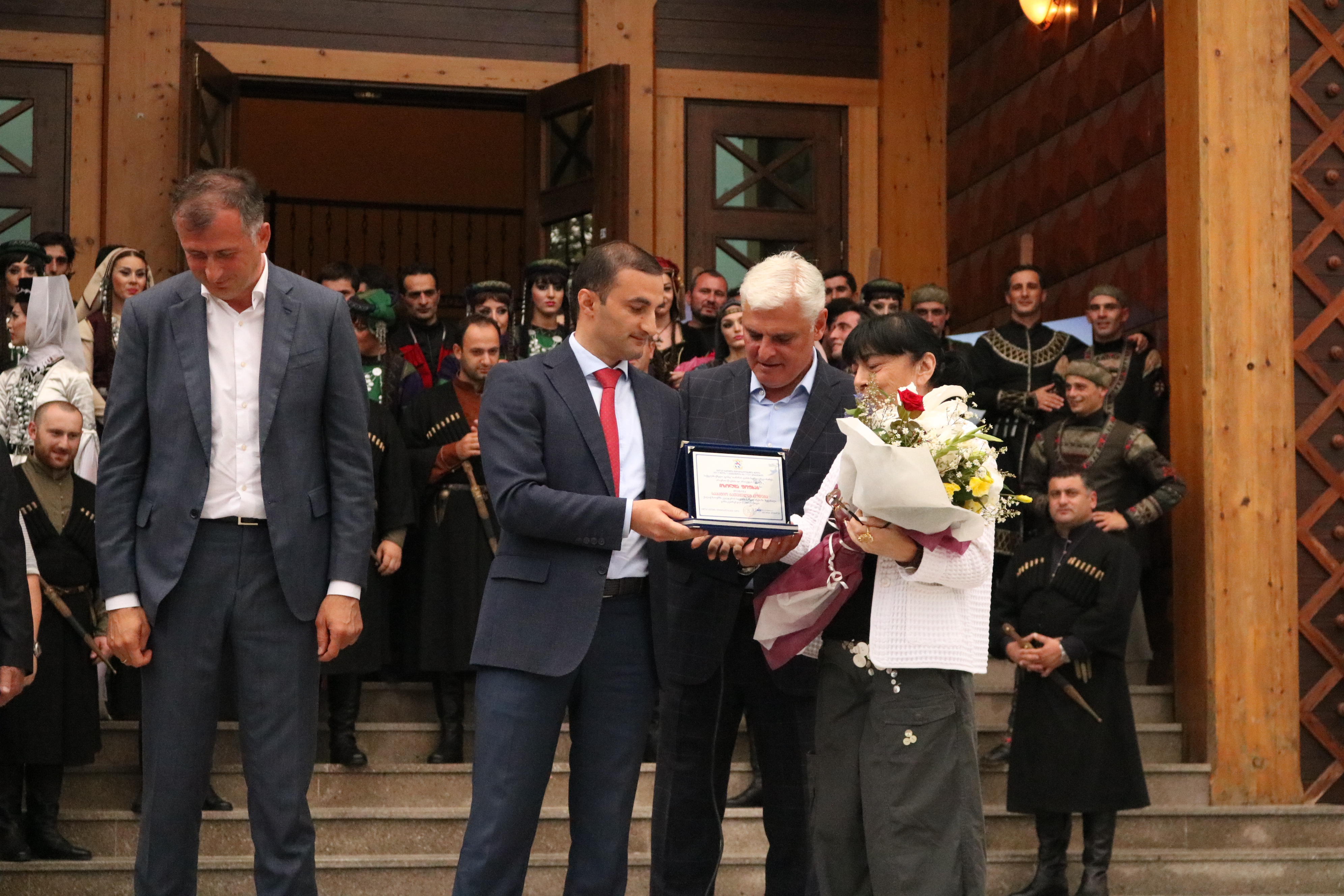 ქორეოგრაფიულ ანსამბლ „ბათუმს“ ვარსკვლავი გაუხსნეს