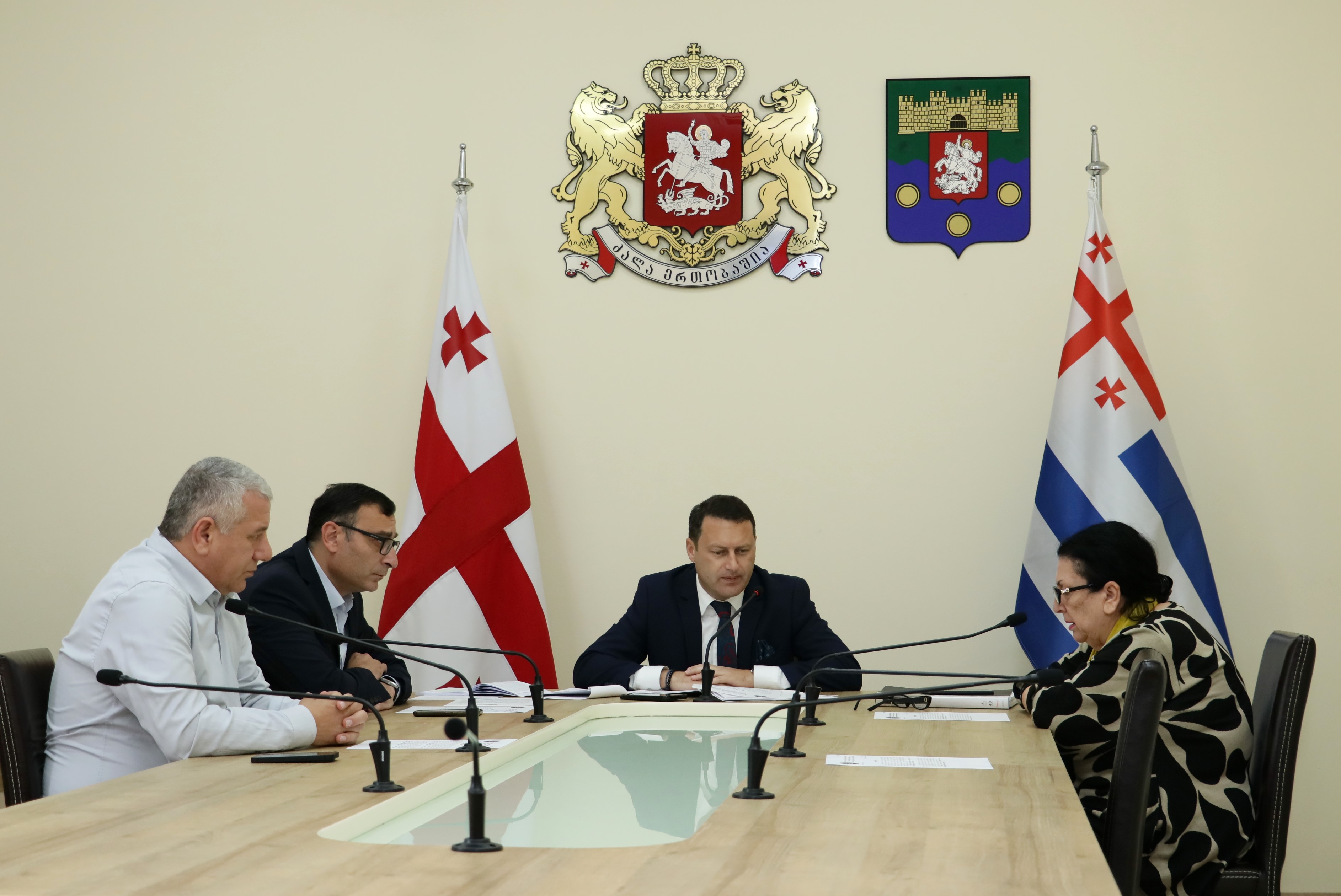 საკონსტიტუციო, იურიდიულ და საპროცედურო საკითხთა კომიტეტის სხდომა