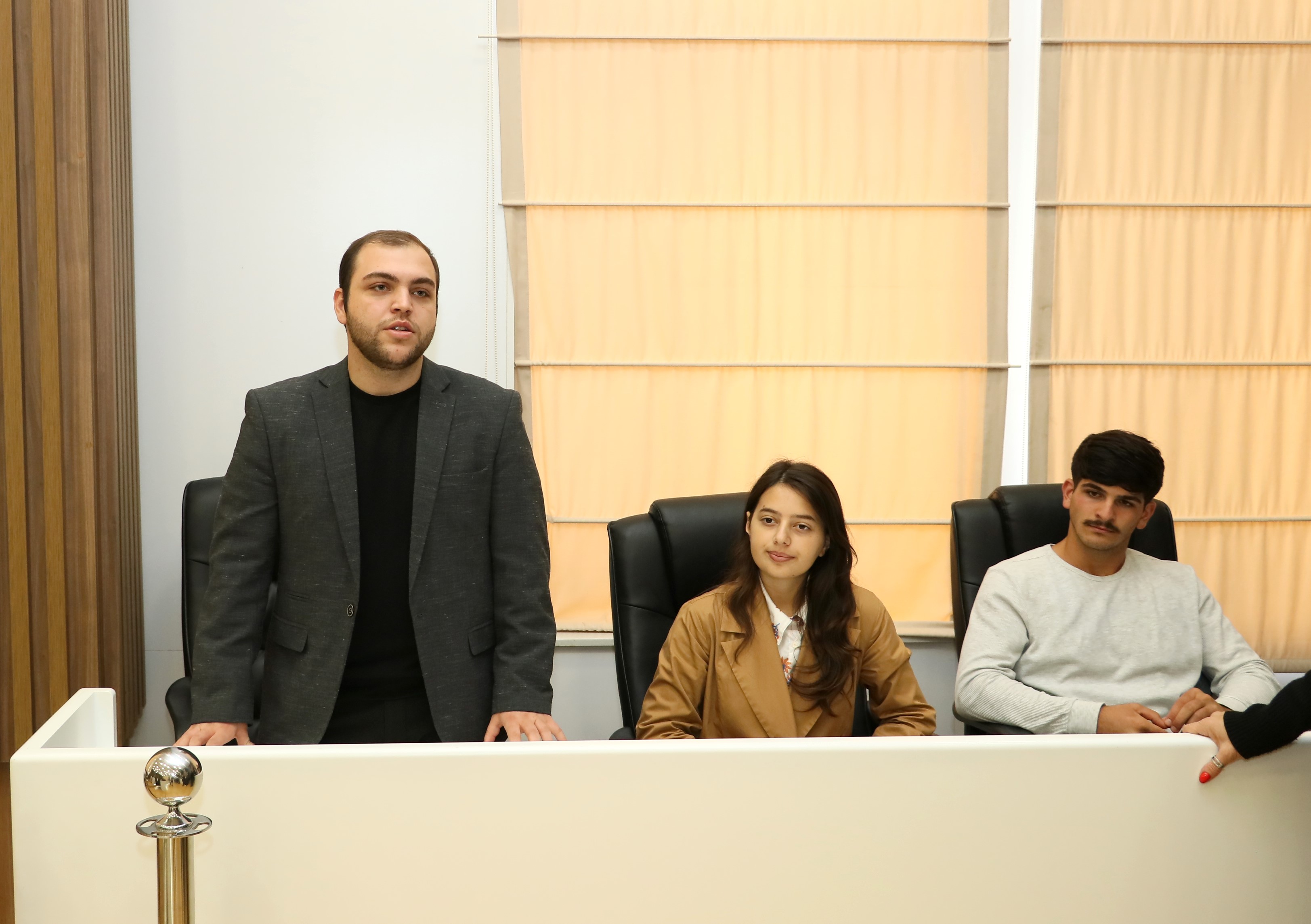 სტუდენტური პროექტის - „ვიზიტების“ მონაწილეები აჭარის უმაღლეს საბჭოში