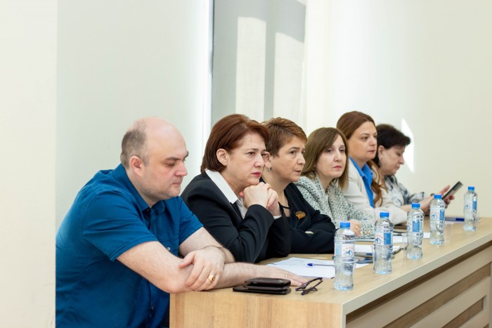 ორი კომიტეტის გაერთიანებულ სხდომაზე ფინანსთა და ეკონომიკის მინისტრს მოუსმინეს