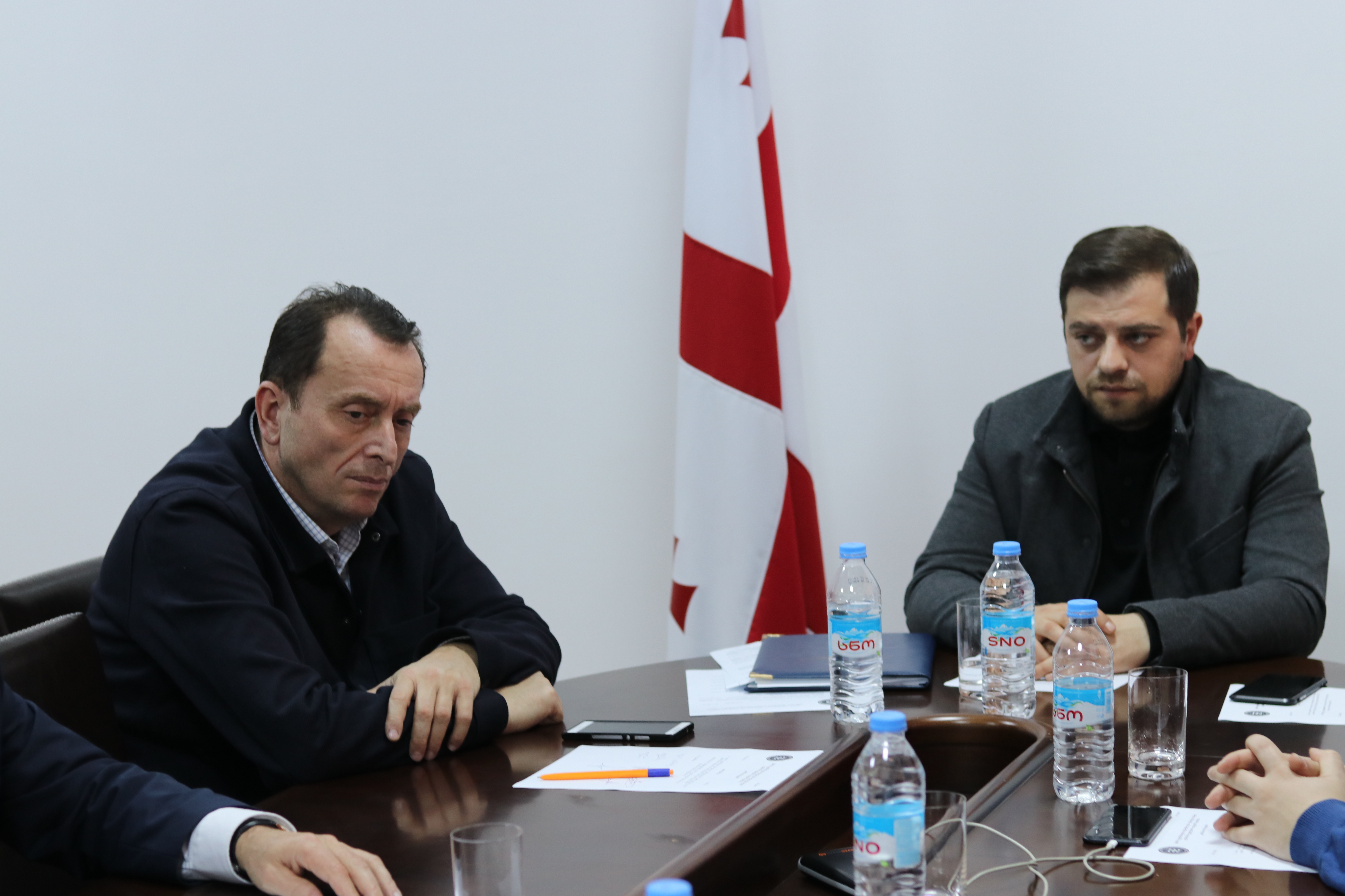 კომისია მხარს უჭერს პროექტის პირველი მოსმენით განხილვას