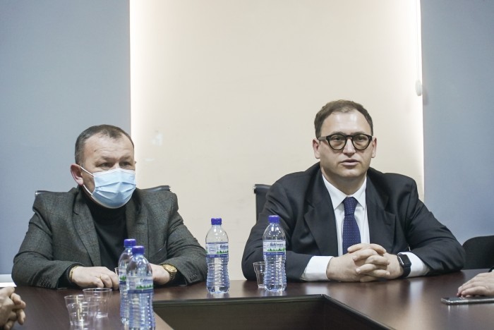 ფრიდონ ფუტკარაძე ქედის მუნიციპალიტეტის მეწარმეებთან გამართულ შეხვედრას ესწრებოდა.