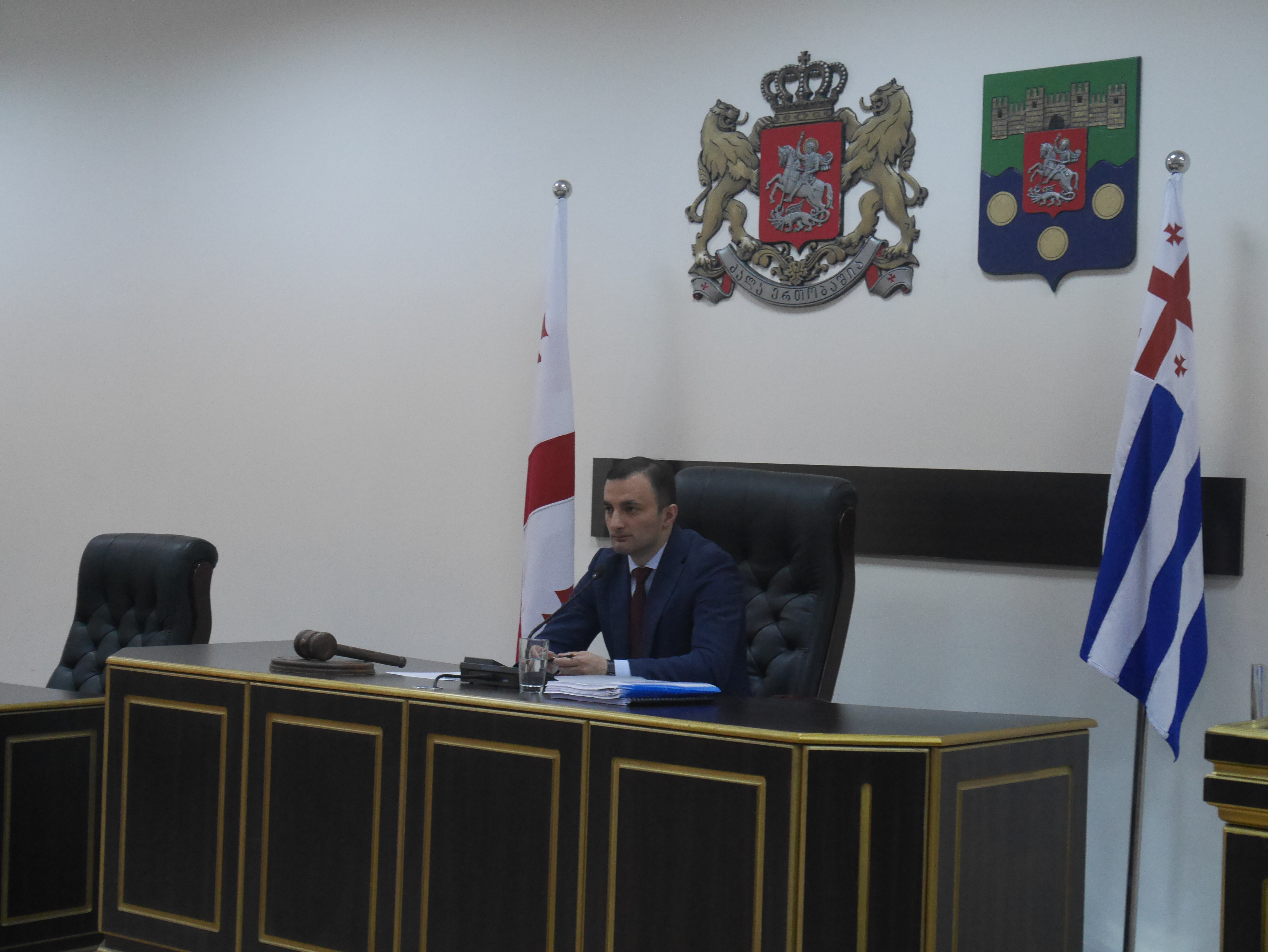 რიგგარეშე სესიაზე ორი საკითხი განიხილეს