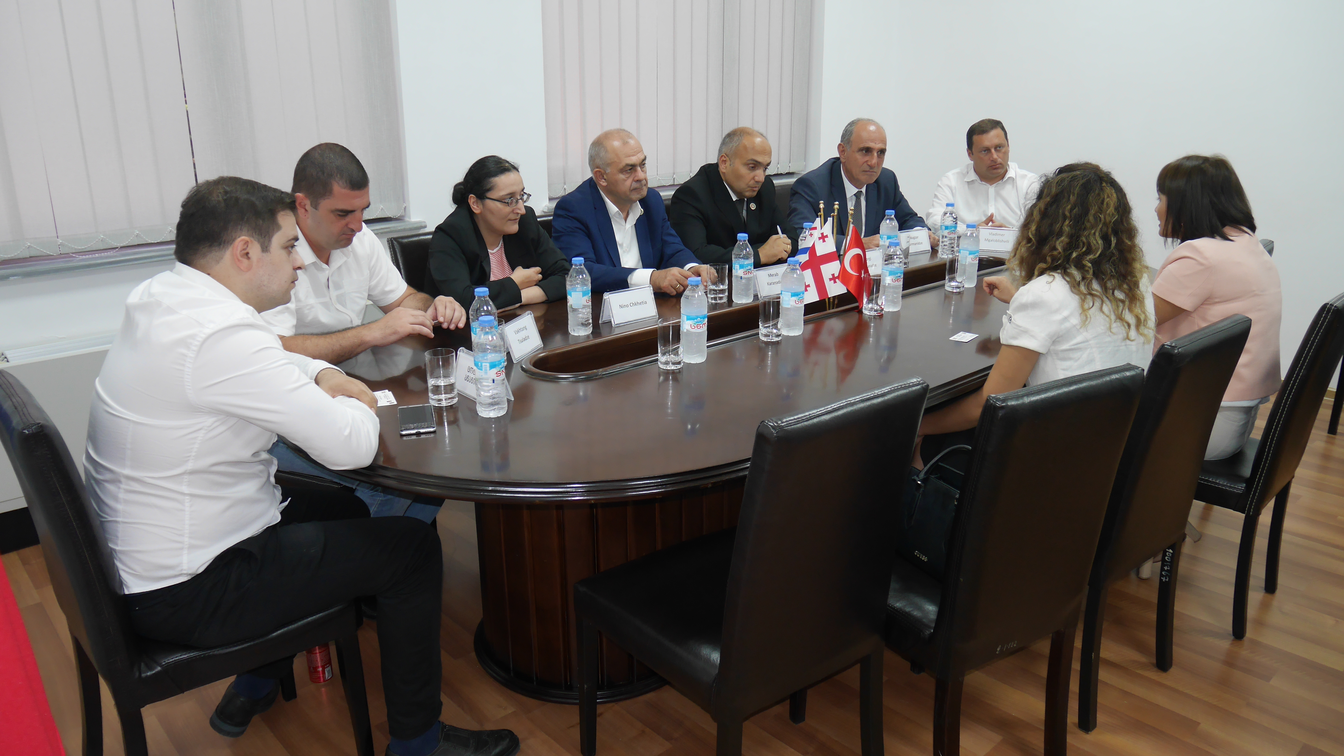 უმაღლეს საბჭოში მაქბულე ქოჩაკს უმასპინძლეს