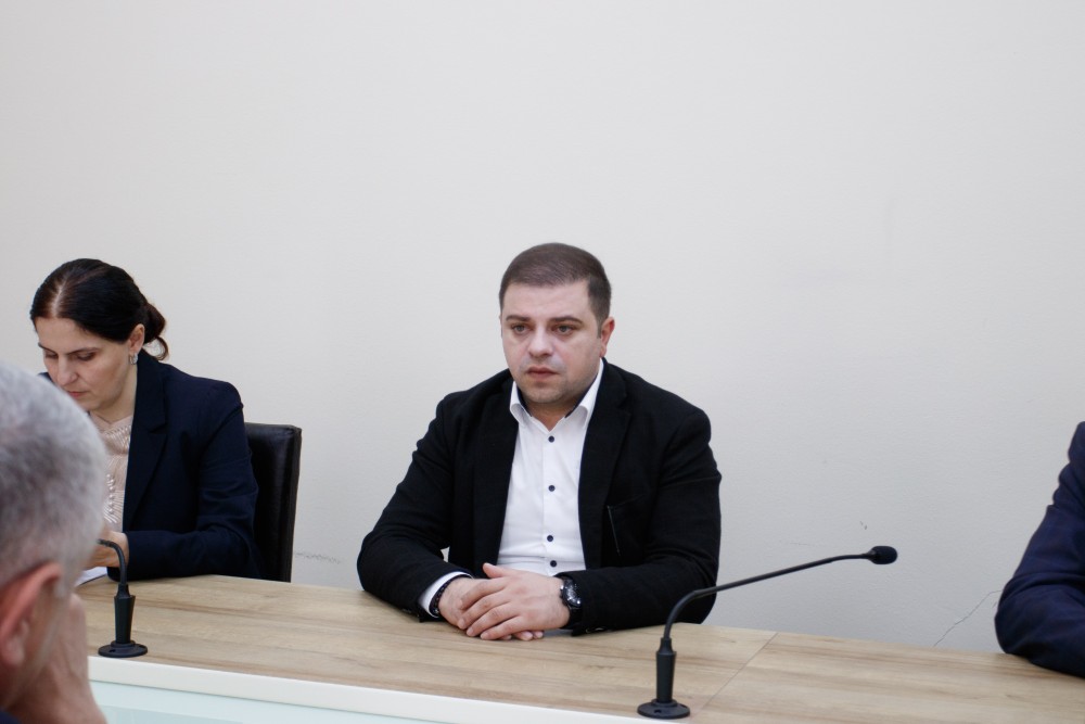 ბიუროს სხდომა