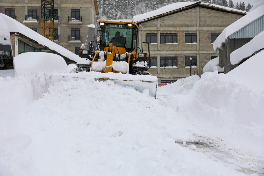 ვახტანგ ბერიძე ხულოს მუნიციპალიტეტში, უხვი ნალექის სალიკვიდაციო სამუშაოებს ადგილობრივი ხელისუფლების წარმომადგენლებთან ერთად გაეცნო