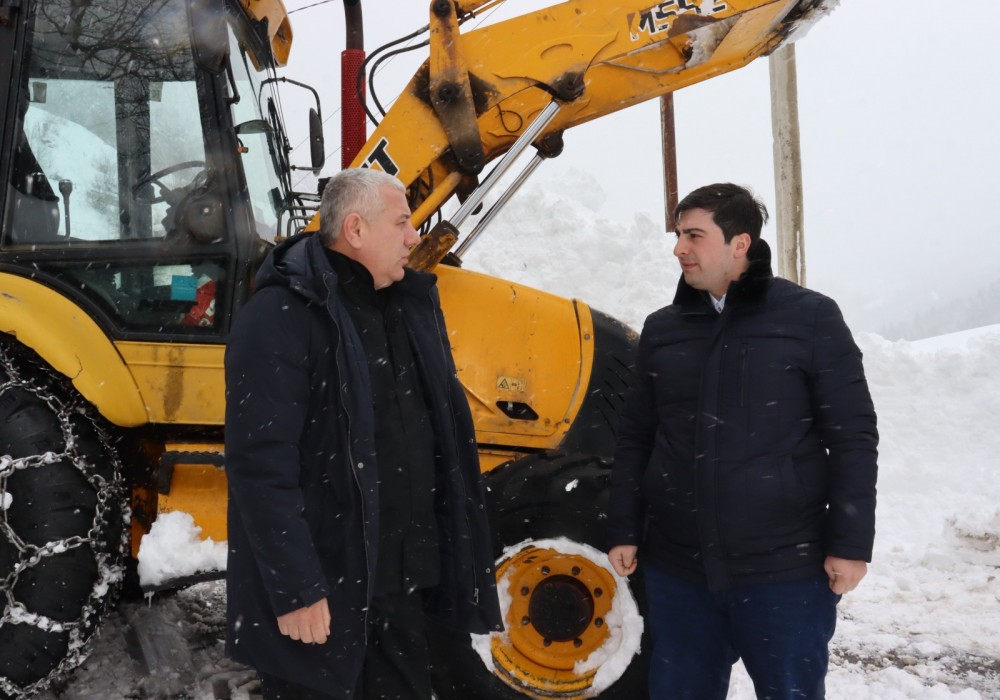 ფრიდონ ფუტკარაძე შუახევის მუნიციპალიტეტში სტიქიის შედეგების სალიკვიდაციო სამუშაოებს გაეცნო