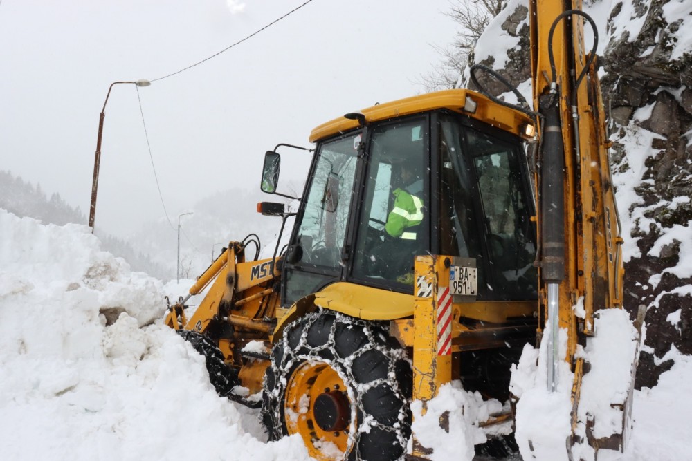 ფრიდონ ფუტკარაძე შუახევის მუნიციპალიტეტში სტიქიის შედეგების სალიკვიდაციო სამუშაოებს გაეცნო