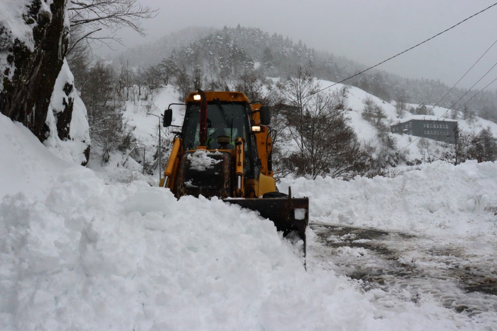 ფრიდონ ფუტკარაძე შუახევის მუნიციპალიტეტში სტიქიის შედეგების სალიკვიდაციო სამუშაოებს გაეცნო