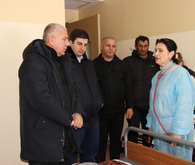 ფრიდონ ფუტკარაძე შუახევის მუნიციპალიტეტში სტიქიის შედეგების სალიკვიდაციო სამუშაოებს გაეცნო